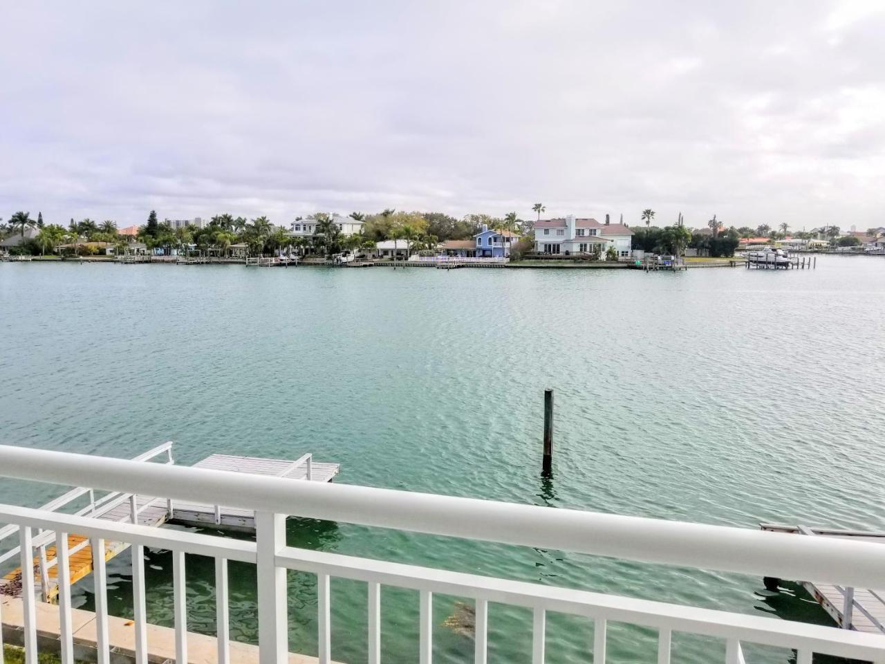 Provident Oceana Beachfront Appart hôtel 4*